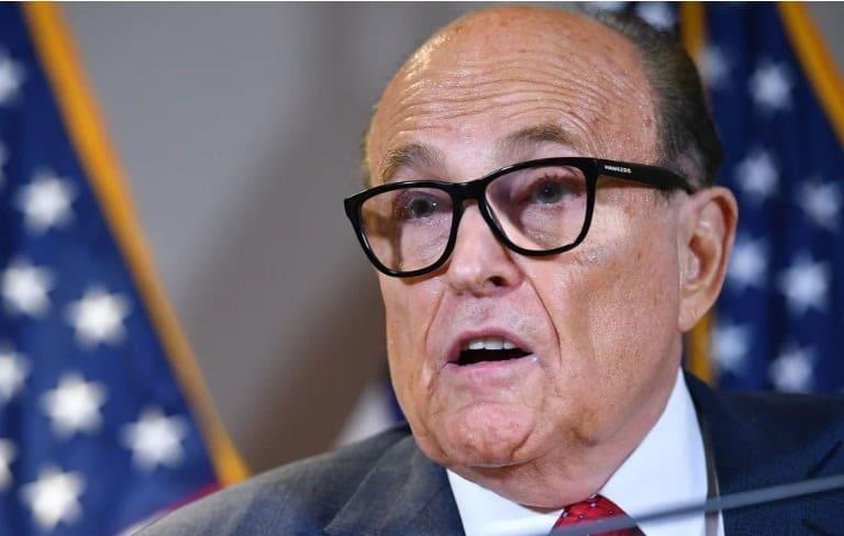 Rudy Giuliani pierde caso de quiebra, deberá pagar más de 100 mdd