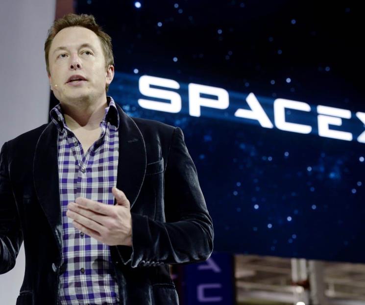 Elon Musk dona a grupo que respalda a Donald Trump