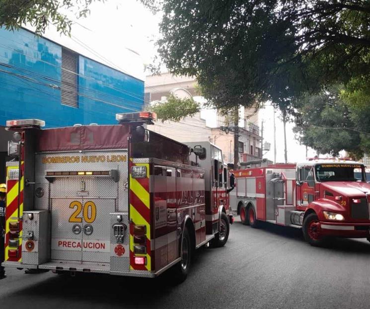 Evacuan a 40 por incendio de hotel en el centro de Monterrey