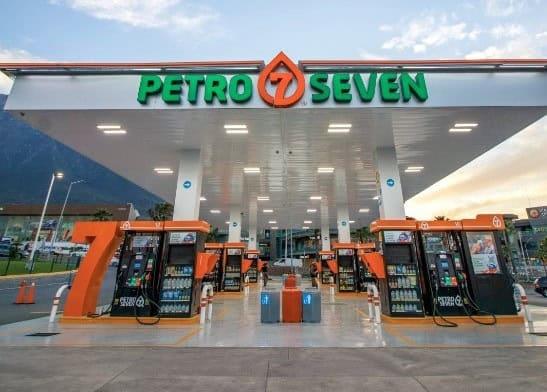 Exhibe Profeco altos precios de gasolina en Petro Seven de NL