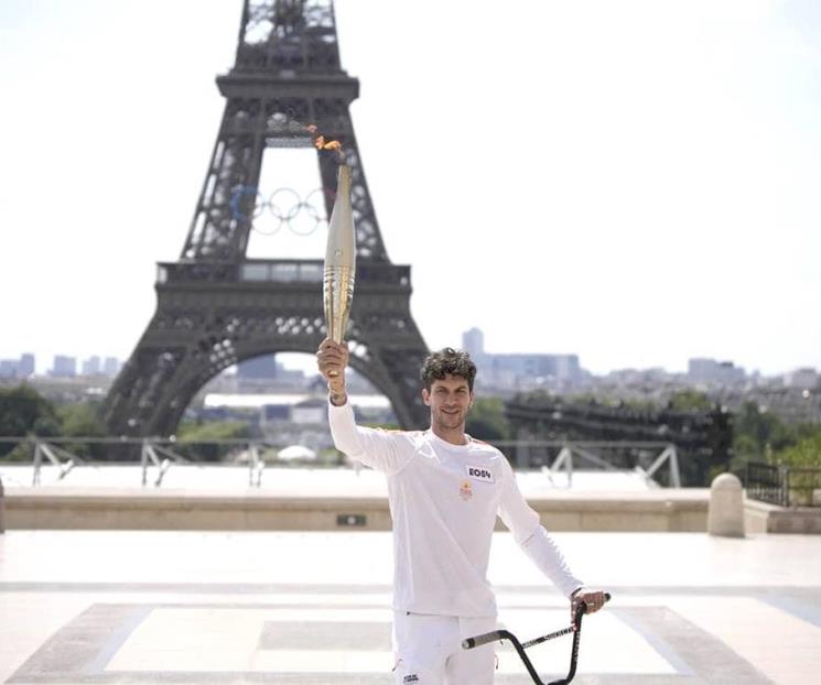 Llega la llama olímpica a París