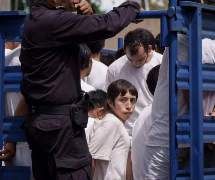 Reportan más de 3 mil menores detenidos en El Salvador