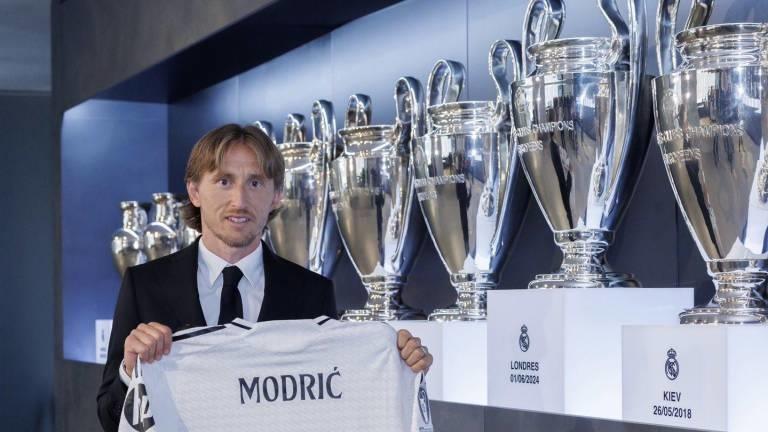 Renueva el Real Madrid al histórico Luka Modric