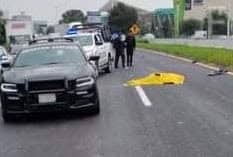 Un guardia de seguridad falleció luego de ser atropellado por una camioneta en la Carretera Nacional a la altura de La Rioja, la tarde de ayer al sur del municipio de Monterrey.