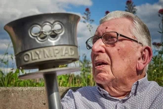 Espera ex atleta 76 años para portar antorcha olímpica