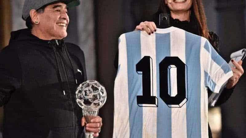 Subastarán jersey de Maradona de semifinal en México 1996