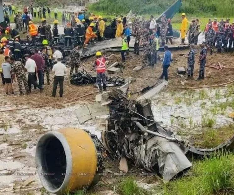 Se desploma avión en Nepal; mueren 18