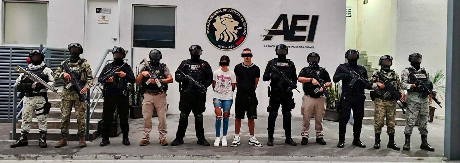 Un grupo de ocho presuntos sicarios, entre ellos tres mujeres y un menor de 16 años de edad, fueron arrestados en diferentes operativos simultáneos en el municipio de Juárez por parte de elementos del Grupo de Coordinación para la Seguridad.