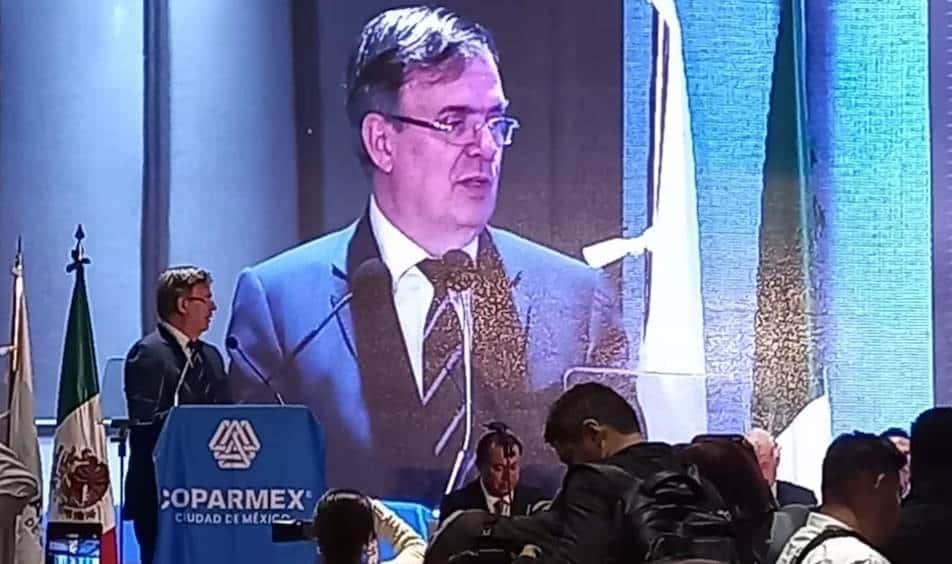 Marcelo Ebrard promete reuniones semanales con sector privado