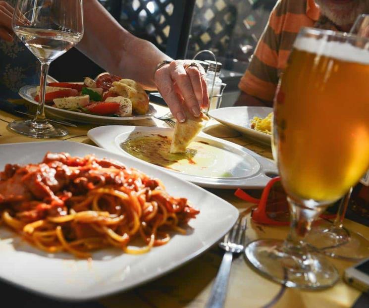 Centennials consumen menos cerveza que otras generaciones