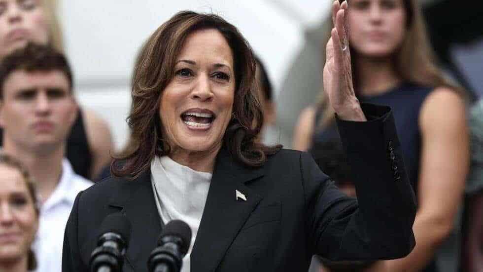 Obtiene Kamala Harris votos requeridos para ser candidata demócrata