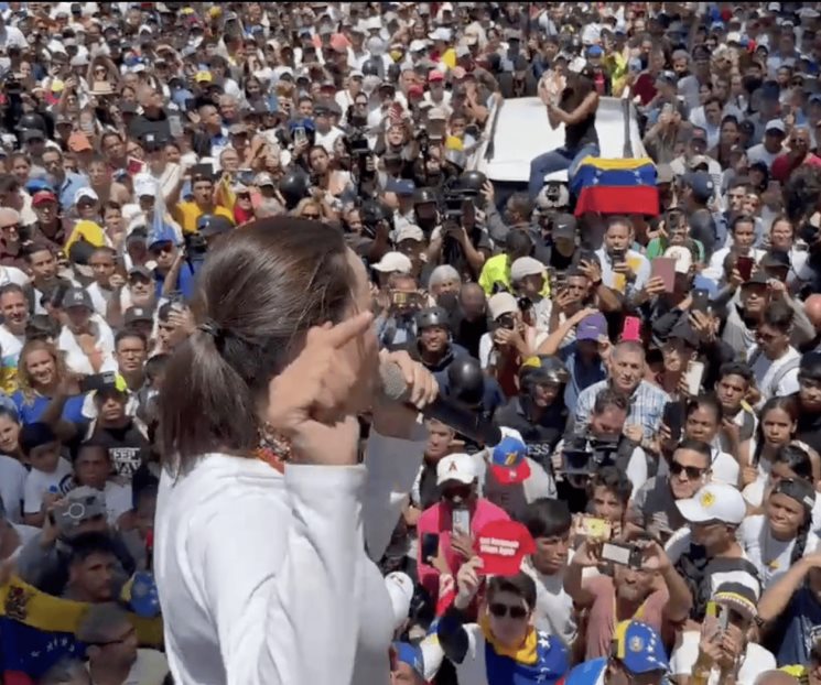 Marchan miles por Caracas tras polémicas elecciones venezolanas