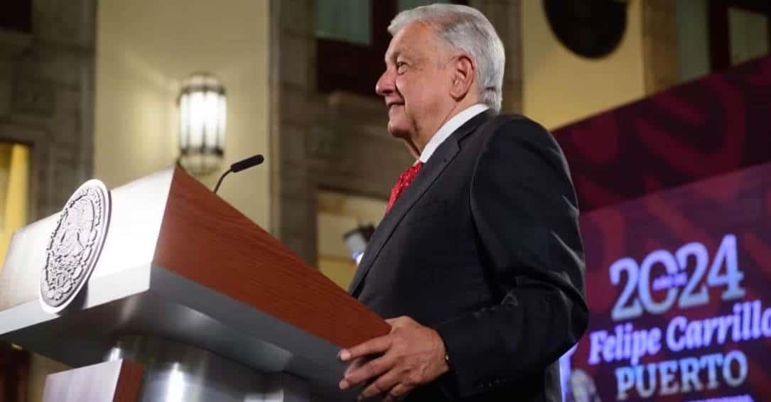 Podemos resistir un poco más, dice AMLO en el lunes negro