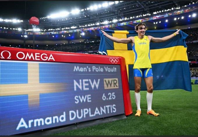 Supera Armand Duplantis su propio récord en París 2024 