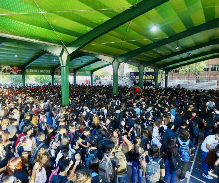 Arranca nuevo semestre en UANL con 220 mil alumnos