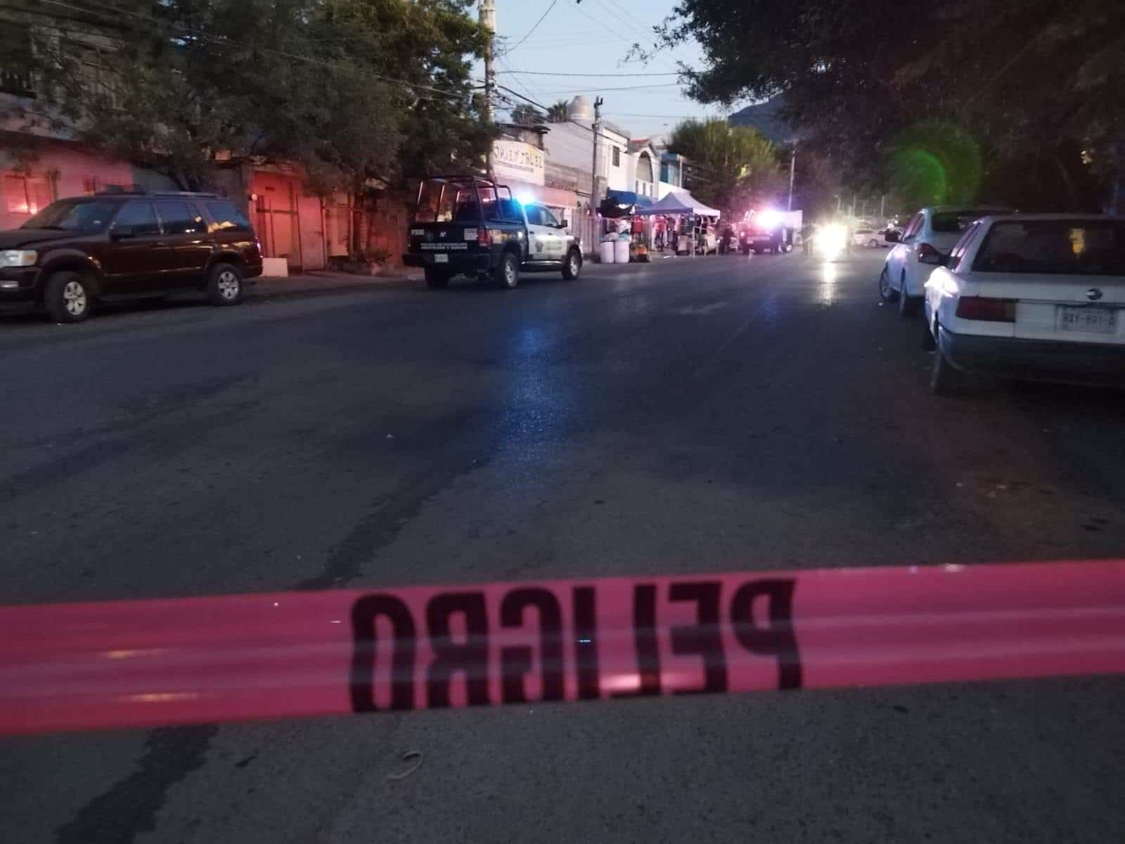 Un hombre resultó con heridas por arma de fuego una de ellas en el rostro, al ingresar al hospital murió, luego de ser atacado por tres sujetos, en Guadalupe.