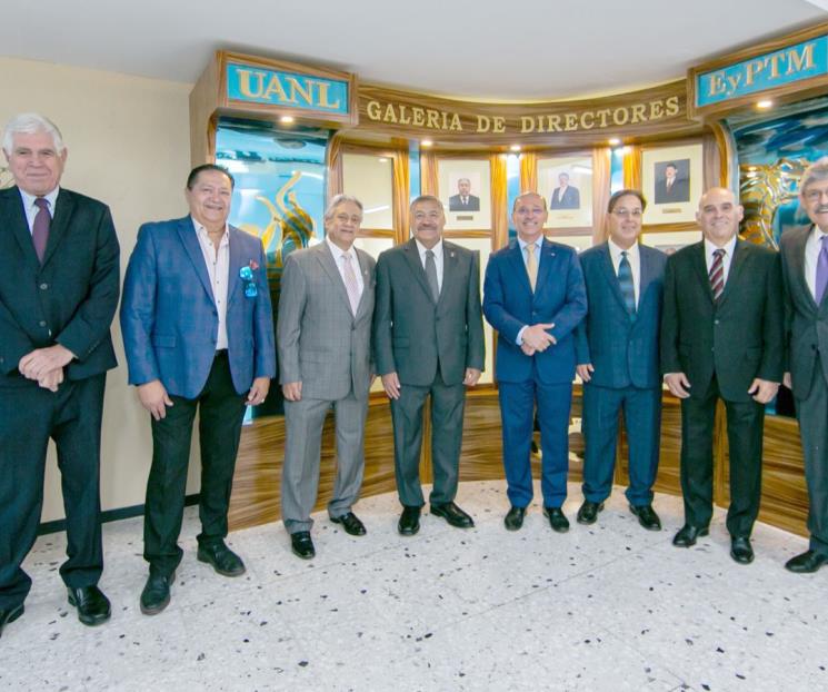 Celebra UANL 50 años capacitando a técnicos en el área de la salud