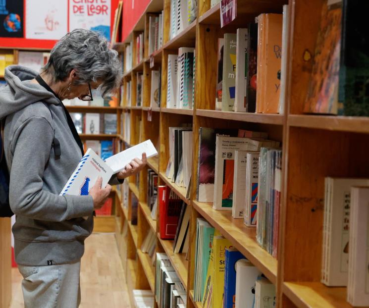 Alistan FILUNI, la feria del libro universitario