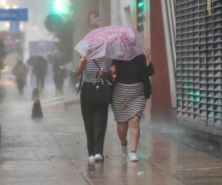 Prevén desplazamiento de onda tropical 16 y lluvias por monzón