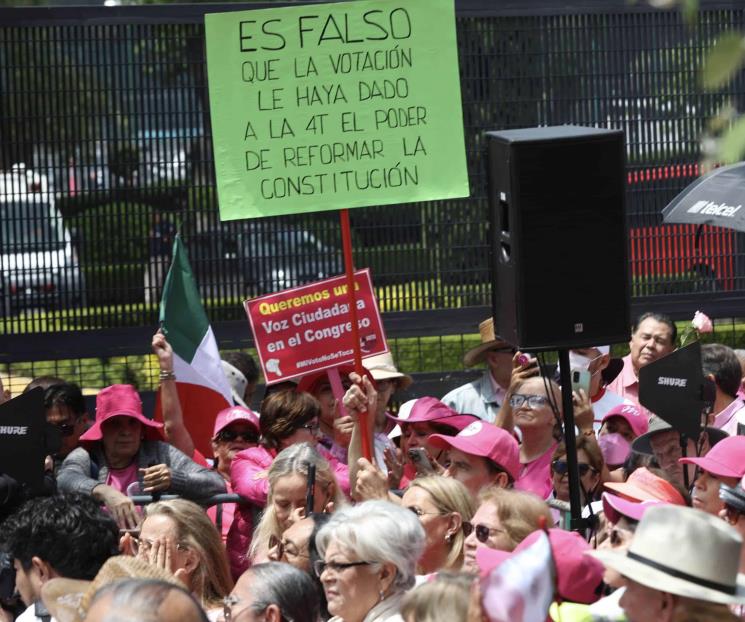 AMLO considera que Marea Rosa está muy menguado