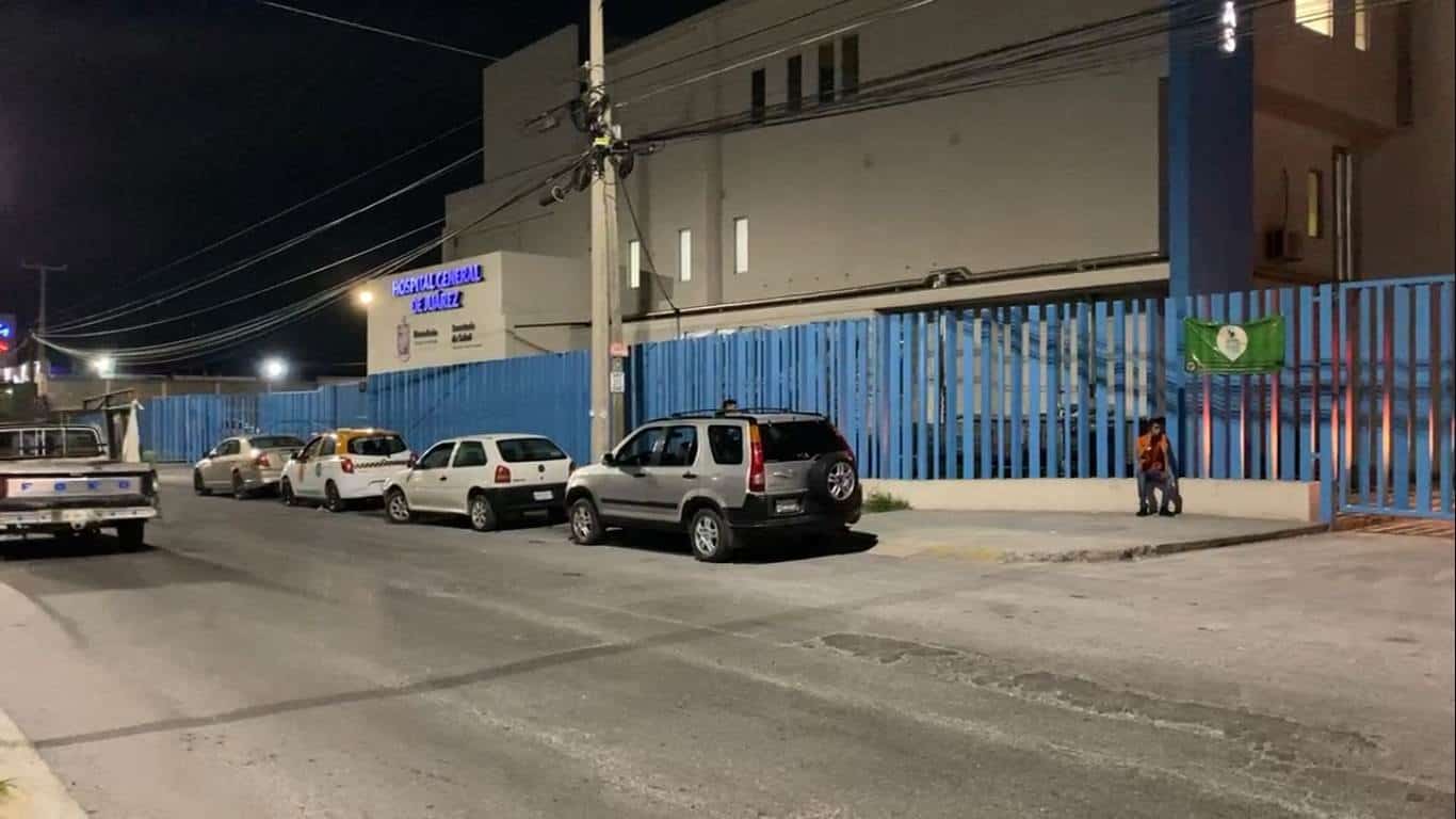 Un hombre que fue arrollado el pasado miércoles, por un camión urbano en el municipio de Juárez, falleció mientras que era atendido en una clínica del IMSS.