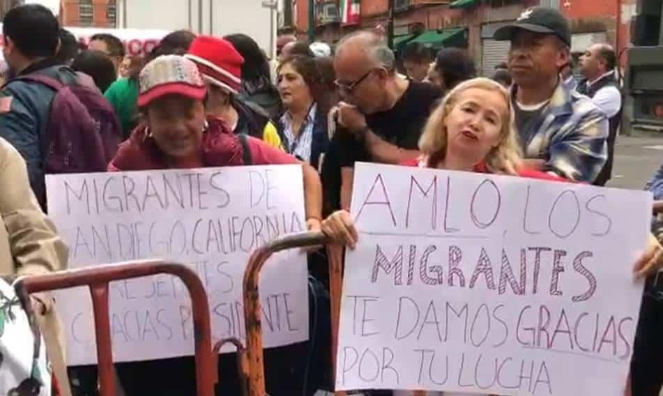 Migrantes vienen desde EU para despedirse de AMLO