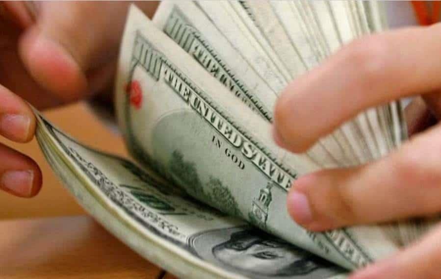 Dólar abre en 18.83 pesos al mayoreo