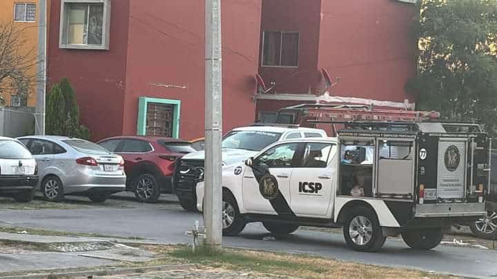 Tres personas fueron ejecutadas en dos domicilios de la Colonia Las Haciendas, la madrugada de ayer en el municipio de Pesquería.