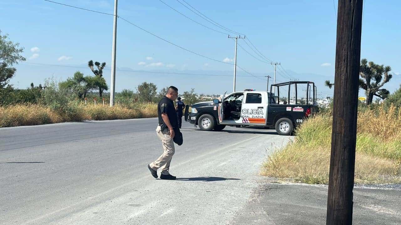 El cadáver de un hombre con diversos impactos de bala, fue encontrado en la Carretera a Zuazua, ayer a la altura de la Colonia Real de Palmas, municipio de Zuazua.