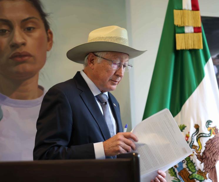 Mensaje del embajador Ken Salazar tumba al peso