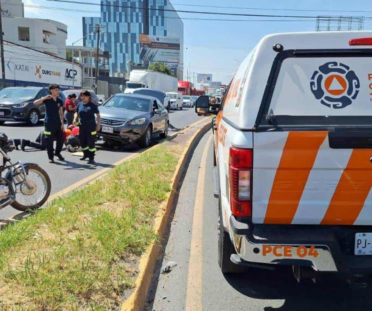 Muere motociclista al ser impactado en Av. Revolución