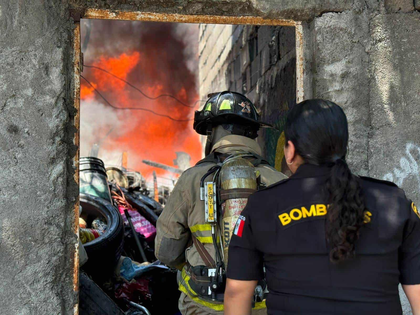 Una intensa movilización de los puestos de socorro se registró en la zona centro del municipio de Guadalupe, al reportarse el incendio de una vivienda.