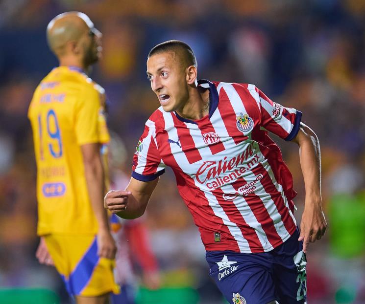 Rescata Gago competitividad de Chivas en el Uni