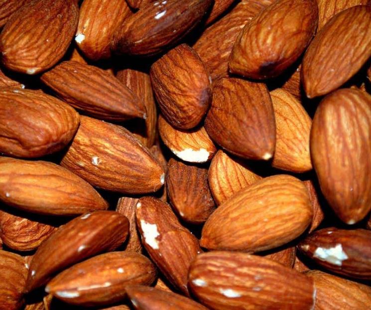 Estas son las 7 enfermedades que pueden prevenir las almendras