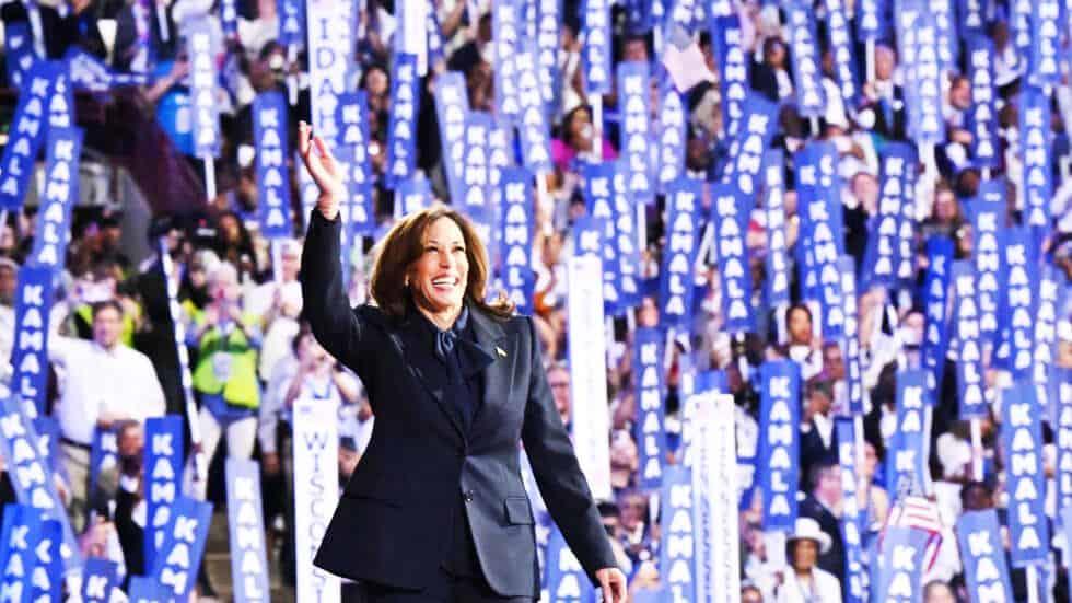 Aventaja Kamala Harris a Trump en nueva encuesta