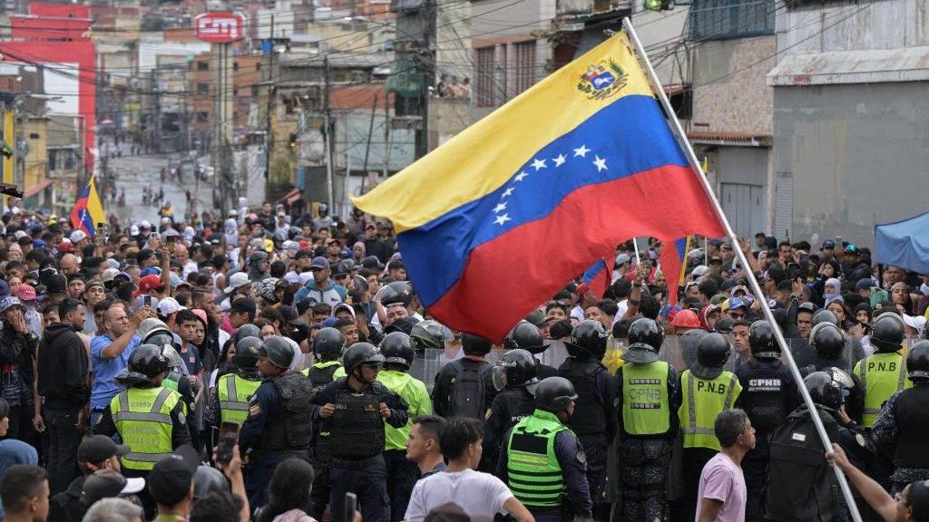 Vuelve oposición venezolana a las calles