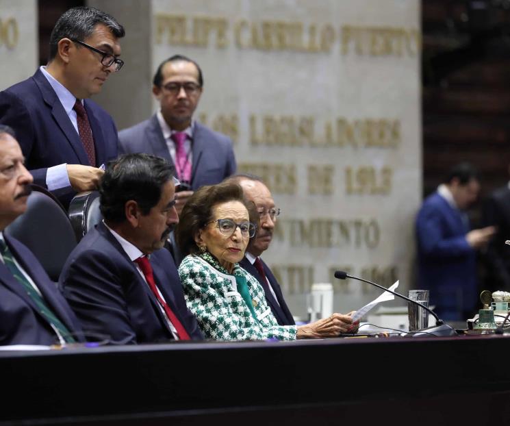 Ifigenia Martínez rinde protesta como presidenta de Diputados