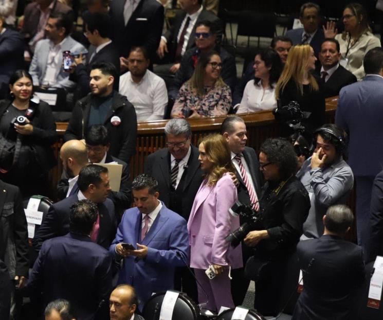 Asumen regios sus cargos en Cámara de Diputados y Senado