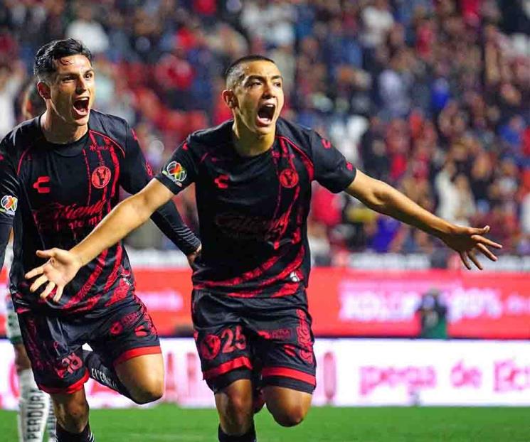 Xolos toman la cima