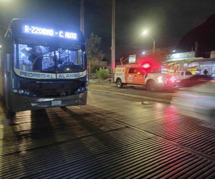 Chocan dos urbanos de la misma ruta; hay 8 heridos