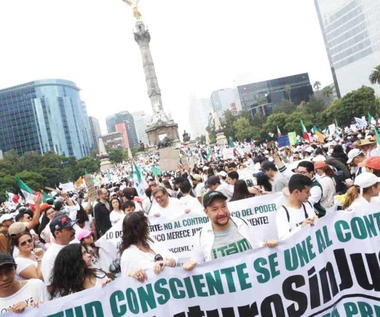 Marchan estudiantes en contra de reforma del PJ