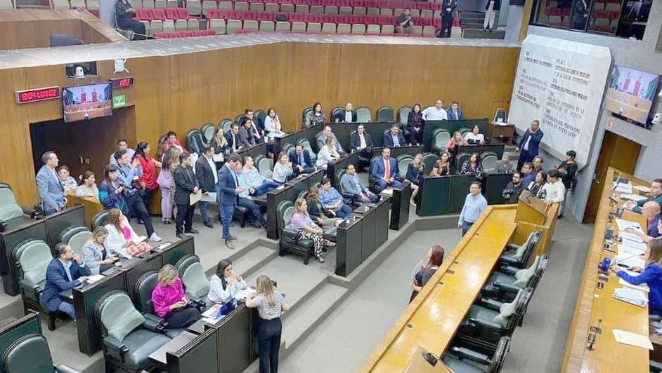 Entran diputados en una nueva parálisis legislativa