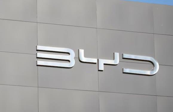 BYD asegura que trabaja para construir su planta en México