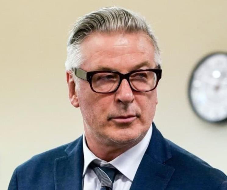 Fiscal solicita reconsideración de cargos contra Alec Baldwin