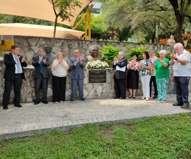 Celebra UANL natalicio del Maestro Silvino Jaramillo