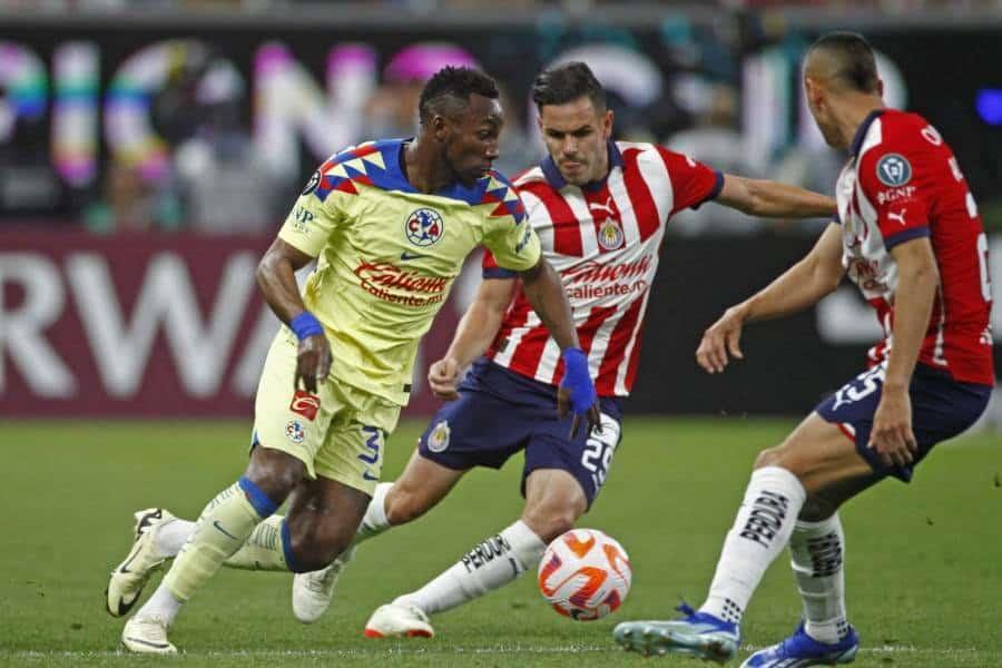 América y Chivas chocan en el Clásico Nacional