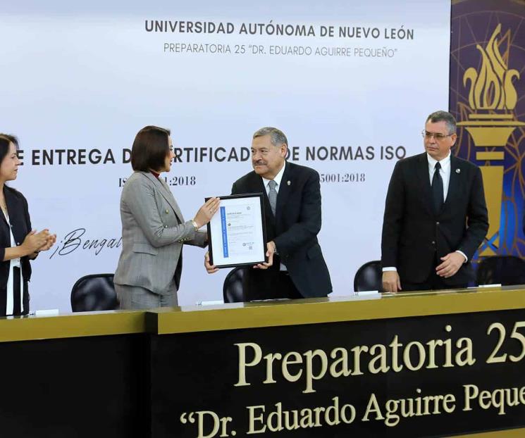 Procesos académicos y administrativos reciben certificado de calidad