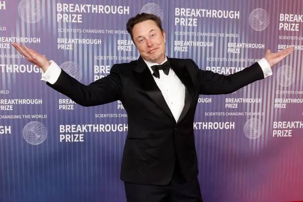 Musk elimina publicación sobre el asesinato de Harris y Biden