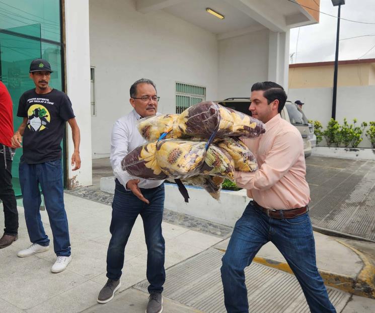 Apoya Escobedo a damnificados de Salinas Victoria