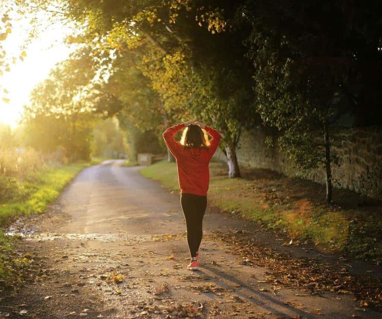 El hábito que aumenta la felicidad en las mujeres